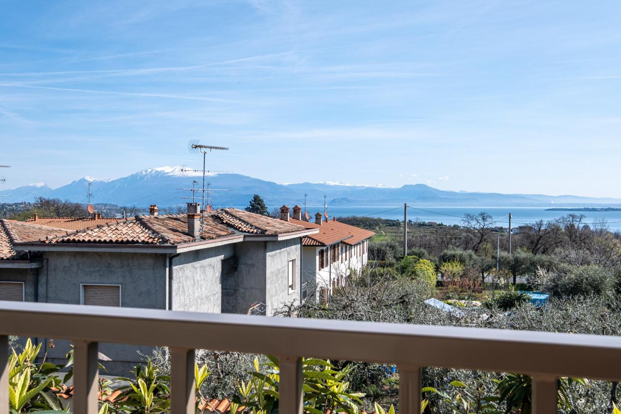 Il Lago Dei Sogni - Stupenda Vista Lago E Colline Barcuzzi Extérieur photo